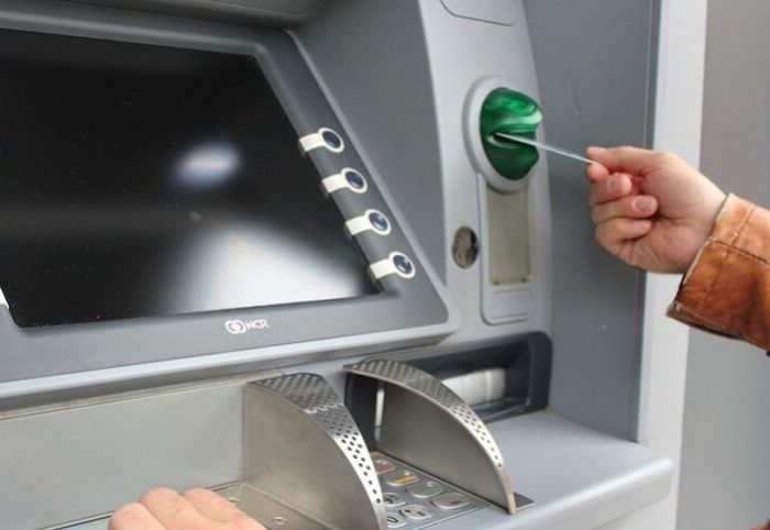 &Mu;&epsilon;&gamma;&alpha;&lambda;ό&pi;&omicron;&lambda;&eta; | &Alpha;&pi;ό&pi;&epsilon;&iota;&rho;&alpha; &epsilon;&xi;&alpha;&pi;ά&tau;&eta;&sigma;&eta;&sigmaf; &pi;&omicron;&lambda;&iota;&tau;ώ&nu; &mu;&epsilon; &tau;&eta; &chi;&rho;ή&sigma;&eta; &tau;&omicron;&upsilon; &omicron;&nu;ό&mu;&alpha;&tau;&omicron;&sigmaf; &tau;&rho;&alpha;&pi;&epsilon;&zeta;ώ&nu;