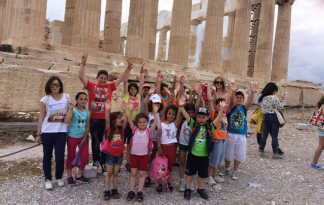 &laquo;&Epsilon;&upsilon;&chi;&alpha;&rho;&iota;&sigma;&tau;ώ&raquo; &alpha;&pi;ό &tau;&omicron; &Delta;&eta;&mu;&omicron;&tau;&iota;&kappa;ό &Sigma;&chi;&omicron;&lambda;&epsilon;ί&omicron; &Beta;&alpha;&lambda;&tau;&epsilon;&sigma;&iota;&nu;ί&kappa;&omicron;&upsilon; &sigma;&epsilon; &Theta;. &Rho;έ&pi;&pi;&alpha;