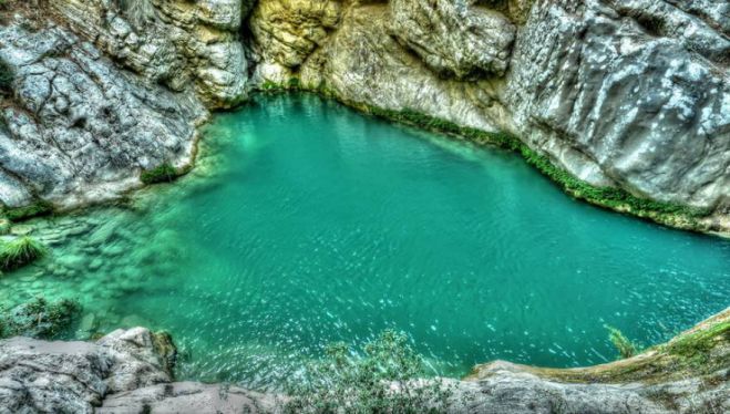 &Pi;&omicron;&lambda;&upsilon;&lambda;ί&mu;&nu;&iota;&omicron;: Έ&nu;&alpha;&sigmaf; &epsilon;&pi;ί&gamma;&epsilon;&iota;&omicron;&sigmaf; &pi;&alpha;&rho;ά&delta;&epsilon;&iota;&sigma;&omicron;&sigmaf; &sigma;&tau;&eta; &Mu;&epsilon;&sigma;&sigma;&eta;&nu;ί&alpha; (&epsilon;&iota;&kappa;ό&nu;&epsilon;&sigmaf;)