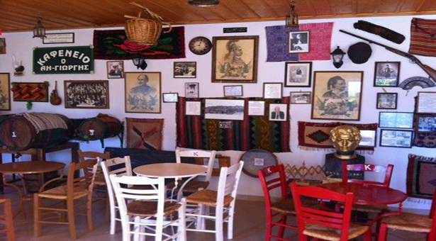 Καφενείο.... φάντασμα στο χωριό Λάστα της Αρκαδίας;