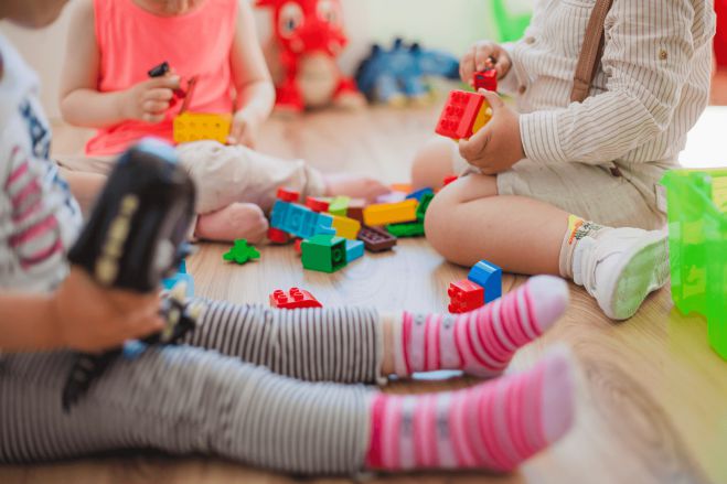&Epsilon;&gamma;&gamma;&rho;&alpha;&phi;ή &sigma;&tau;&alpha; &Kappa;έ&nu;&tau;&rho;&alpha; &Delta;&eta;&mu;&iota;&omicron;&upsilon;&rho;&gamma;&iota;&kappa;ή&sigmaf; &Alpha;&pi;&alpha;&sigma;&chi;ό&lambda;&eta;&sigma;&eta;&sigmaf; &Pi;&alpha;&iota;&delta;&iota;ώ&nu; &tau;&omicron;&upsilon; &Delta;ή&mu;&omicron;&upsilon; &Tau;&rho;ί&pi;&omicron;&lambda;&eta;&sigmaf;