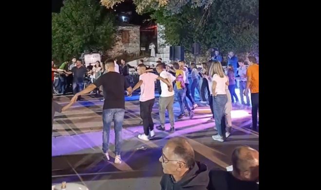 &Beta;&omicron;ύ&rho;&beta;&omicron;&upsilon;&rho;&alpha; | &Gamma;&lambda;έ&nu;&tau;&iota; &kappa;&alpha;&iota; &chi;&omicron;&rho;ό&sigmaf; &sigma;&tau;&omicron; &pi;&alpha;&nu;&eta;&gamma;ύ&rho;&iota; &tau;&omicron;&upsilon; &chi;&omega;&rho;&iota;&omicron;ύ! (vd)