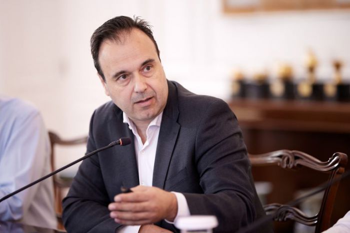 "Από τις 6 Νοεμβρίου αυτόματα ο Προσωπικός Αριθμός σε όλους – Τέλος τα ταξίδια με την παλιά ταυτότητα από το επόμενο καλοκαίρι"