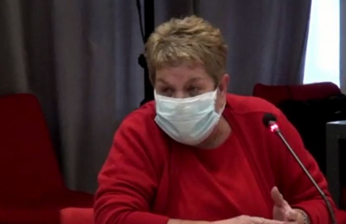 Εκπρόσωπος εργαζομένων ΚΕΔΗΤ: "Ποιοι από εσάς πάτε στη δουλειά σας και δεν πληρώνεστε;"