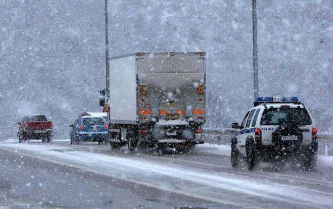 Κακοκαιρία | Αυτοί είναι οι δρόμοι που απαγορεύεται η κυκλοφορία φορτηγών σε Αρκαδία και Πελοπόννησο