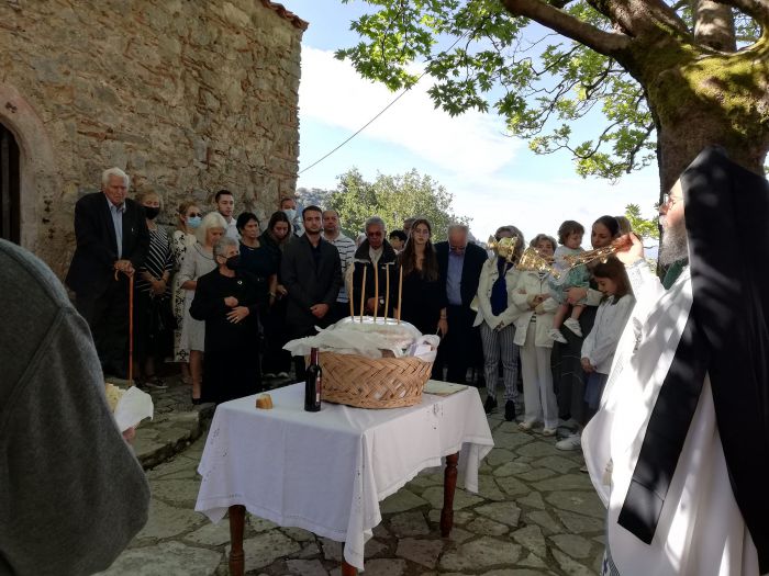 Κατανυκτική η Θεία Λειτουργία στο ιστορικό μοναστήρι της Ζωοδόχου πηγής - Χρυσοπηγής της Στεμνίτσας (εικόνες)