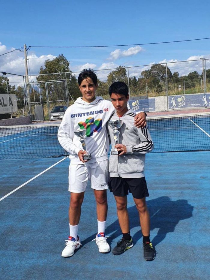 &Tau;έ&nu;&iota;&sigmaf; | 2&omicron;&sigmaf; &omicron; &Mu;ί&tau;&alpha;&lambda;&alpha;&sigmaf; &sigma;&tau;&omicron; &Epsilon;3 &tau;&eta;&sigmaf; &Pi;ά&tau;&rho;&alpha;&sigmaf;