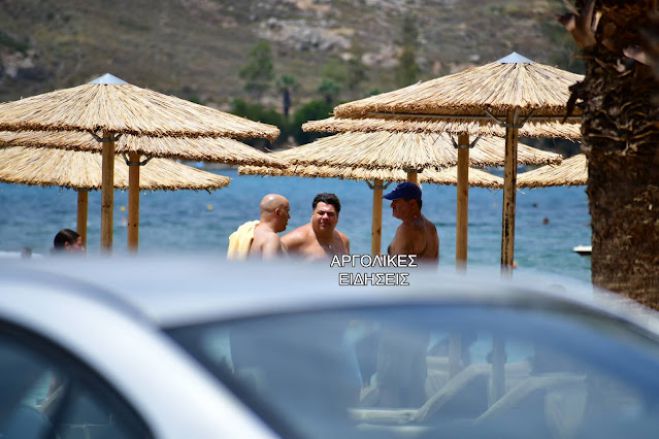 Χαλαρές στιγμές στο Ναύπλιο για τον Αμερικανό Πρέσβη στην Ελλάδα Τζορτζ Τσούνη