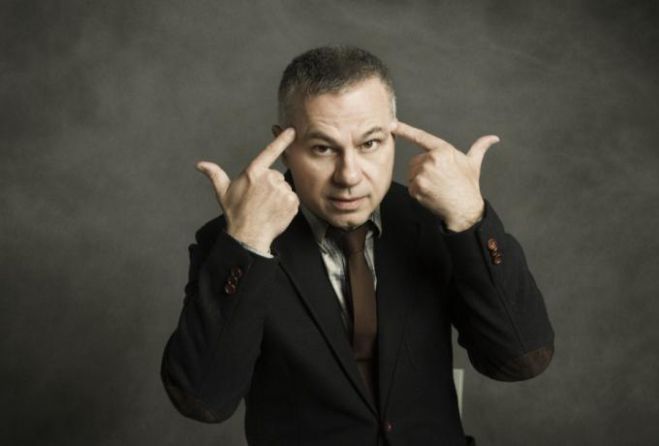 &Zeta;&alpha;&rho;&alpha;&lambda;ί&kappa;&omicron;&sigmaf; &sigma;&tau;&omicron; SDNA: &laquo;&Delta;&epsilon;&nu; &pi;&epsilon;&rho;ί&mu;&epsilon;&nu;&alpha; ό&tau;&iota; &theta;&alpha; &phi;&tau;ά&sigma;&omicron;&upsilon;&mu;&epsilon; &nu;&alpha; &delta;&omicron;ύ&mu;&epsilon; &phi;&omicron;&upsilon;&sigma;&kappa;&omega;&tau;&omicron;ύ&sigmaf; &sigma;&tau;&eta; &sigma;&kappa;&eta;&nu;ή&raquo;!