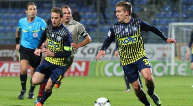 &Chi;&omega;&rho;ί&sigmaf; &Kappa;&alpha;&rho;&nu;&tau;ά&sigma;&iota;&omicron; &sigma;ή&mu;&epsilon;&rho;&alpha; &omicron; &Alpha;&sigma;&tau;έ&rho;&alpha;&sigmaf; &sigma;&tau;&omicron; &Eta;&rho;ά&kappa;&lambda;&epsilon;&iota;&omicron;