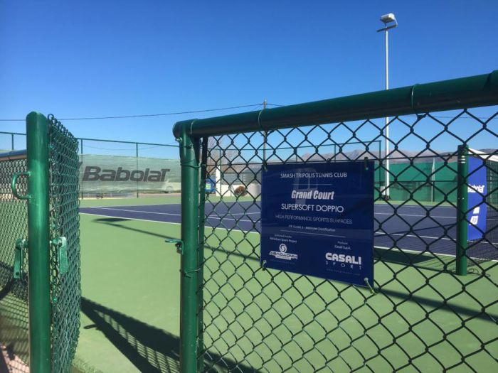 &Sigma;&tau;&omicron; &Mu;&eta;&tau;&rho;ώ&omicron; &Alpha;&theta;&lambda;&eta;&tau;&iota;&kappa;ώ&nu; &Sigma;&omega;&mu;&alpha;&tau;&epsilon;ί&omega;&nu; &omicron; "Ά&tau;&lambda;&alpha;&sigmaf;"