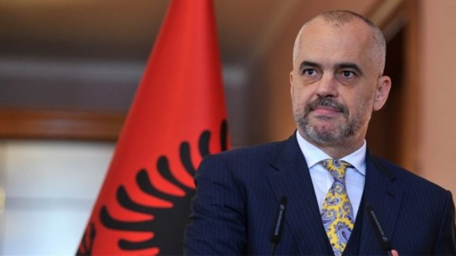 Δωρεά 100 χιλιάδες ευρώ στην Ελλάδα από την Αλβανία για τους πυρόπληκτους