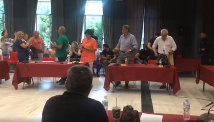 &Alpha;&nu;&tau;&iota;&delta;&rho;ά&sigma;&epsilon;&iota;&sigmaf; &gamma;&iota;&alpha; &tau;&omicron; &Mu;&epsilon;&gamma;&alpha;&beta;&omicron;ύ&nu;&iota; | &Tau;&iota; &epsilon;ί&pi;&alpha;&nu; &Mu;&pi;&iota;&nu;&iota;ά&rho;&eta;&sigmaf;, &Lambda;&upsilon;&mu;&pi;&epsilon;&rho;ό&pi;&omicron;&upsilon;&lambda;&omicron;&sigmaf; &kappa;&alpha;&iota; &Tau;&sigma;&omicron;ύ&kappa;&alpha;&sigmaf; - "&Phi;&tau;&iota;ά&chi;&nu;&epsilon;&tau;&epsilon; &sigma;&kappa;&omicron;&upsilon;&pi;&iota;&delta;ό&tau;&omicron;&pi;&omicron;. &Theta;&alpha; &pi;&rho;&omicron;&beta;&omicron;ύ&mu;&epsilon; &sigma;&tau;&alpha; &nu;ό&mu;&iota;&mu;&alpha; &mu;έ&tau;&rho;&alpha;"