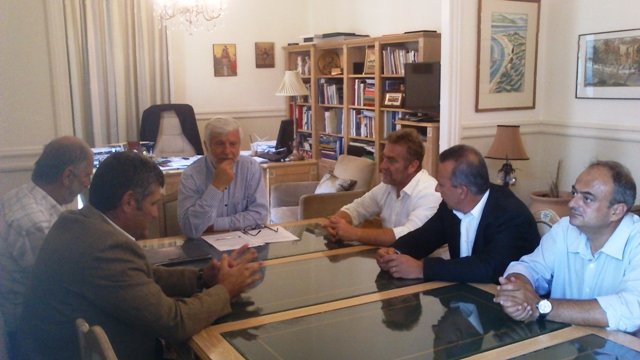 &Upsilon;&pi;&omicron;&gamma;&rho;ά&phi;&tau;&eta;&kappa;&epsilon; &eta; &sigma;ύ&mu;&beta;&alpha;&sigma;&eta; &kappa;&alpha;&iota; &xi;&epsilon;&kappa;&iota;&nu;&omicron;ύ&nu; &tau;&alpha; έ&rho;&gamma;&alpha; &sigma;&tau;&omicron; &lambda;&iota;&mu;ά&nu;&iota; &tau;&omicron;&upsilon; &Pi;&alpha;&rho;&alpha;&lambda;ί&omicron;&upsilon;&ndash; &Theta;&alpha; &tau;&epsilon;&lambda;&epsilon;&iota;ώ&sigma;&omicron;&upsilon;&nu; &tau;&omicron; 2015