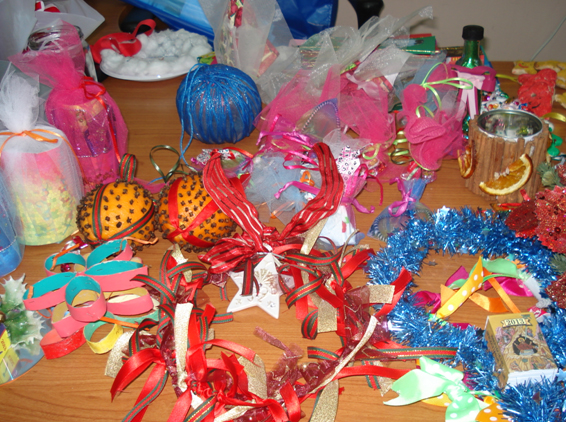 &Beta;&alpha;&theta;&mu;&omicron;ί &kappa;&alpha;&iota; &gamma;&iota;&omicron;&rho;&tau;ή &tau;&eta;&nu; &Pi;&alpha;&rho;&alpha;&sigma;&kappa;&epsilon;&upsilon;ή &sigma;&tau;&omicron; 3&omicron; &Gamma;&upsilon;&mu;&nu;ά&sigma;&iota;&omicron; &Tau;&rho;ί&pi;&omicron;&lambda;&eta;&sigmaf;