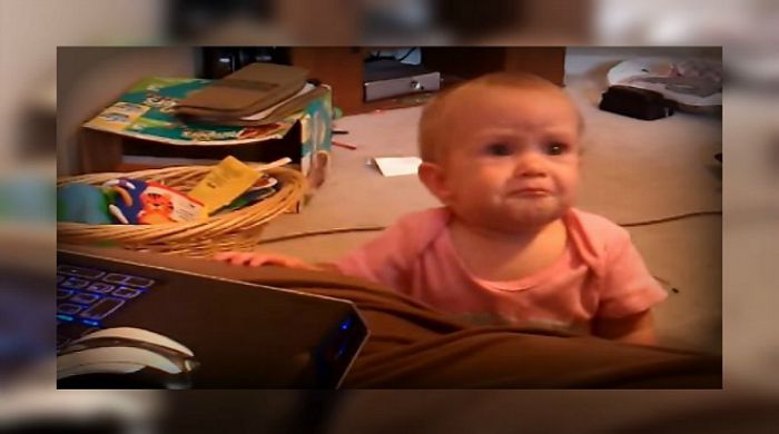 Αυτό το μωρό δεν αντέχει να ακούει τη λέξη ... «όχι»! (vd)