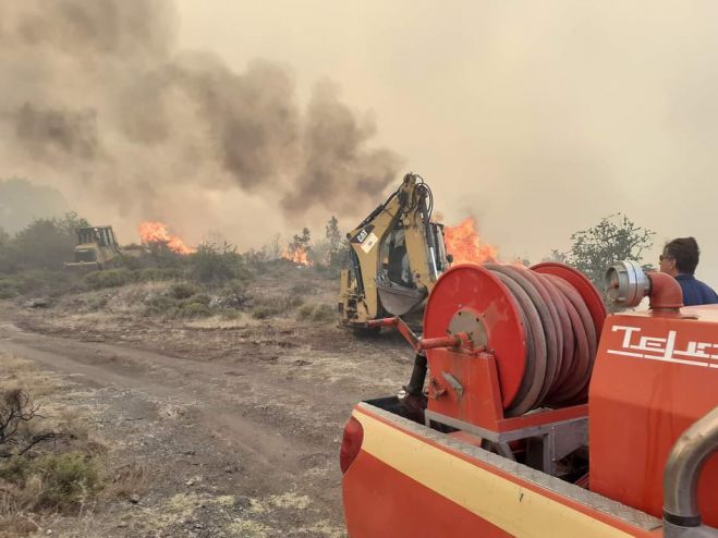 &Pi;&upsilon;&rho;&kappa;&alpha;&gamma;&iota;έ&sigmaf; | &Mu;έ&tau;&omega;&pi;&alpha; &phi;&omega;&tau;&iota;ά&sigmaf; &sigma;&epsilon; &Nu;&epsilon;&omicron;&chi;ώ&rho;&iota; &Mu;&epsilon;&gamma;&alpha;&lambda;ό&pi;&omicron;&lambda;&eta;&sigmaf; &kappa;&alpha;&iota; &Chi;&rho;ά&nu;&omicron;&upsilon;&sigmaf; - &Omicron;&chi;&tau;ώ &chi;&omega;&rho;&iota;ά &kappa;&alpha;&iota; &omicron;&iota;&kappa;&iota;&sigma;&mu;&omicron;ί έ&chi;&omicron;&upsilon;&nu; ή&delta;&eta; &epsilon;&kappa;&kappa;&epsilon;&nu;&omega;&theta;&epsilon;ί