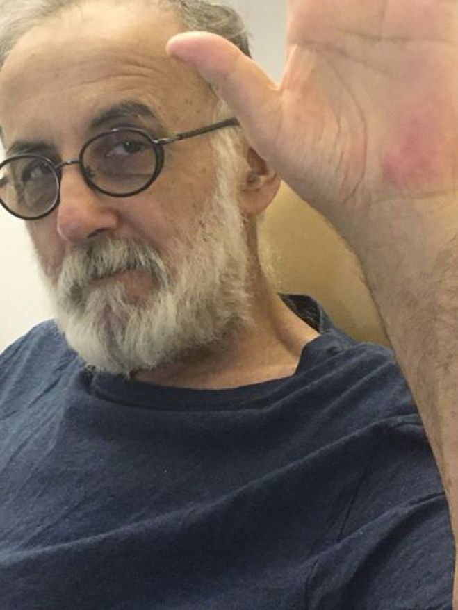 &Theta;ά&nu;&omicron;&sigmaf; &Mu;&iota;&kappa;&rho;&omicron;ύ&tau;&sigma;&iota;&kappa;&omicron;&sigmaf;: "&Sigma;&alpha;&sigmaf; &gamma;&rho;ά&phi;&omega; &sigma;ή&mu;&epsilon;&rho;&alpha;, &gamma;&iota;&alpha;&tau;ί &alpha;&iota;&sigma;&theta;ά&nu;&omicron;&mu;&alpha;&iota; &pi;&iota;&omicron; &delta;&upsilon;&nu;&alpha;&tau;ό&sigmaf;.."
