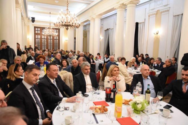 &Beta;&lambda;ά&sigma;&eta;&sigmaf; | &Sigma;&tau;&eta;&nu; &kappa;&omicron;&pi;ή &pi;ί&tau;&alpha;&sigmaf; &tau;&eta;&sigmaf; &Pi;&alpha;&gamma;&gamma;&omicron;&rho;&tau;&upsilon;&nu;&iota;&alpha;&kappa;ή&sigmaf; Έ&nu;&omega;&sigma;&eta;&sigmaf; (&epsilon;&iota;&kappa;ό&nu;&epsilon;&sigmaf;)