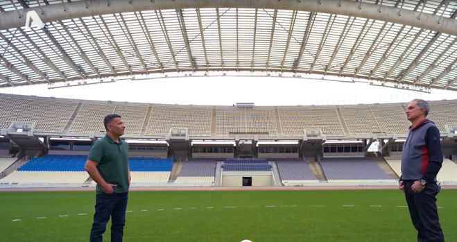 &Mu;&pi;&omicron;&rho;&omicron;&beta;ή&lambda;&omicron;&sigmaf;: "&Mu;&epsilon; &pi;&alpha;&rho;&alpha;&kappa;ά&lambda;&epsilon;&sigma;&epsilon; &nu;&alpha; &mu;&eta;&nu; &tau;&omicron;&upsilon; &delta;ώ&sigma;&omega; &kappa;ό&kappa;&kappa;&iota;&nu;&eta; &kappa;ά&rho;&tau;&alpha; &gamma;&iota;&alpha;&tau;ί έ&beta;&lambda;&epsilon;&pi;&epsilon; &eta; &alpha;&rho;&rho;&alpha;&beta;&omega;&nu;&iota;&alpha;&sigma;&tau;&iota;&kappa;&iota;ά &tau;&omicron;&upsilon;"