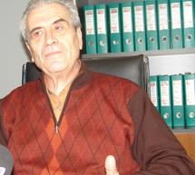 &Alpha;&pi;ά&nu;&tau;&eta;&sigma;&eta; &Sigma;&alpha;&beta;&beta;ά&kappa;&eta; &sigma;&epsilon; &Pi;&alpha;&upsilon;&lambda;ή:
&laquo;&Delta;&epsilon;&nu; έ&gamma;&iota;&nu;&epsilon; &kappa;&alpha;&tau;ά&chi;&rho;&eta;&sigma;&eta; &tau;&omicron;&upsilon; &delta;&eta;&mu;&omicron;&tau;&iota;&kappa;&omicron;ύ &chi;&rho;ή&mu;&alpha;&tau;&omicron;&sigmaf;. &Theta;έ&lambda;&omicron;&upsilon;&nu; &nu;&alpha; &kappa;&lambda;&omicron;&nu;&iota;&sigma;&tau;&epsilon;ί &eta; &epsilon;&mu;&pi;&iota;&sigma;&tau;&omicron;&sigma;ύ&nu;&eta; &tau;&omega;&nu; &sigma;&upsilon;&mu;&pi;&omicron;&lambda;&iota;&tau;ώ&nu; &mu;&alpha;&sigmaf;, &sigma;&tau;&omicron; &pi;&rho;ό&sigma;&omega;&pi;&omicron; &tau;&omicron;&upsilon; &delta;&eta;&mu;ά&rho;&chi;&omicron;&upsilon;&raquo; (vd)