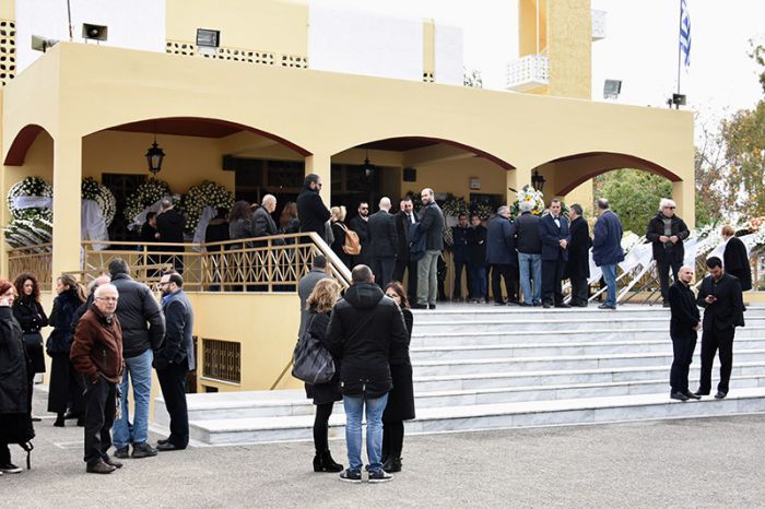 &Tau;&omicron; &tau;&epsilon;&lambda;&epsilon;&upsilon;&tau;&alpha;ί&omicron; "&alpha;&nu;&tau;ί&omicron;" &sigma;&tau;&omicron;&nu; &Alpha;&rho;&kappa;ά&delta;&alpha; &delta;&eta;&mu;&omicron;&sigma;&iota;&omicron;&gamma;&rho;ά&phi;&omicron; &Beta;&alpha;&sigma;ί&lambda;&eta; &Mu;&pi;&epsilon;&sigma;&kappa;έ&nu;&eta; ... (vd)