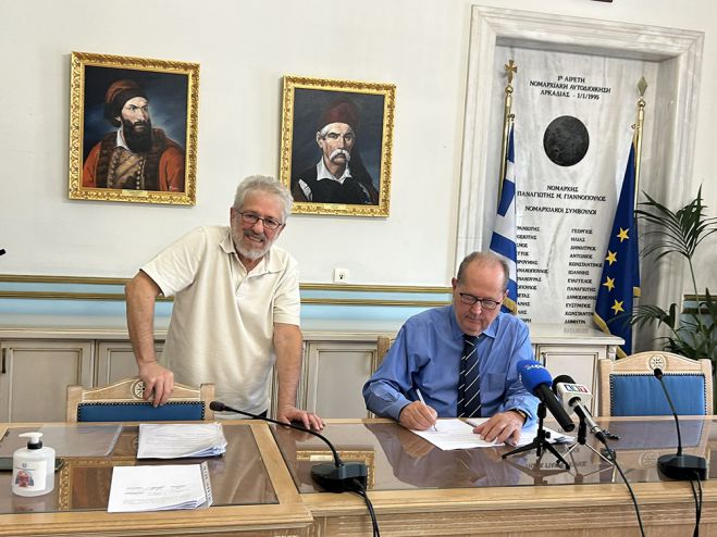 Ο Νίκας υπέγραψε τη σύμβαση για την βελτίωση του δρόμου Τρίπολη – Άστρος