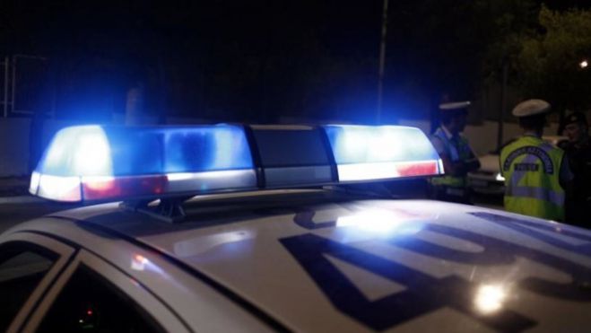 &Tau;&rho;&epsilon;&iota;&sigmaf; &sigma;&upsilon;&lambda;&lambda;ή&psi;&epsilon;&iota;&sigmaf; &gamma;&iota;&alpha; &lambda;&eta;&sigma;&tau;&epsilon;ί&alpha; &sigma;&tau;&eta;&nu; &Kappa;&omicron;&rho;&iota;&nu;&theta;ί&alpha;