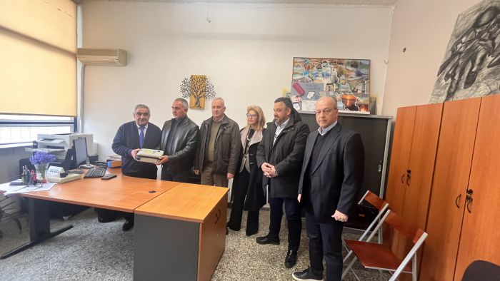 &Delta;&omega;&rho;&epsilon;ά &Alpha;&pi;&iota;&nu;&iota;&delta;&omega;&tau;ή &sigma;&tau;&omicron; &Epsilon;&rho;&gamma;&alpha;&sigma;&tau;&eta;&rho;&iota;&alpha;&kappa;ό &Kappa;έ&nu;&tau;&rho;&omicron; &Tau;&rho;ί&pi;&omicron;&lambda;&eta;&sigmaf; &alpha;&pi;ό &tau;&omicron; &Epsilon;&pi;&iota;&mu;&epsilon;&lambda;&eta;&tau;ή&rho;&iota;&omicron; &Alpha;&rho;&kappa;&alpha;&delta;ί&alpha;&sigmaf;