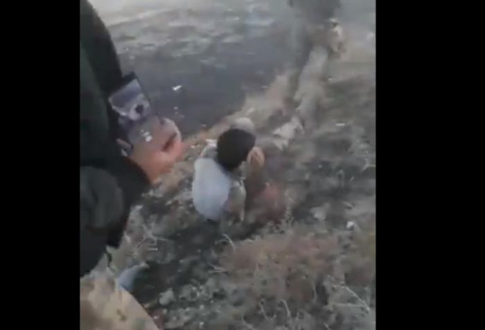 Συρία | Βίντεο – ντοκουμέντο από εκτελέσεις Κούρδων αμάχων (vd)