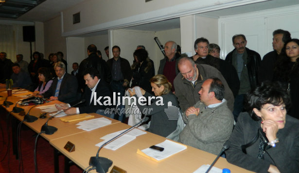 Βροντερό «όχι» στη μελέτη της ΤΕΡΝΑ για τα σκουπίδια από το Δημοτικό Συμβούλιο Τρίπολης! (vd)