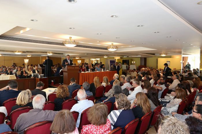 &Delta;ή&mu;&omicron;&iota; &kappa;&alpha;&iota; &phi;&iota;&lambda;&omicron;&zeta;&omega;&iota;&kappa;έ&sigmaf; &omicron;&rho;&gamma;&alpha;&nu;ώ&sigma;&epsilon;&iota;&sigmaf; &pi;&rho;&omicron;&omega;&theta;&omicron;ύ&nu; &pi;&rho;&omicron;&tau;ά&sigma;&epsilon;&iota;&sigmaf; &gamma;&iota;&alpha; &laquo;&mu;&iota;&alpha; &Epsilon;&lambda;&lambda;ά&delta;&alpha; &chi;&omega;&rho;ί&sigmaf; &alpha;&delta;έ&sigma;&pi;&omicron;&tau;&alpha;&raquo;