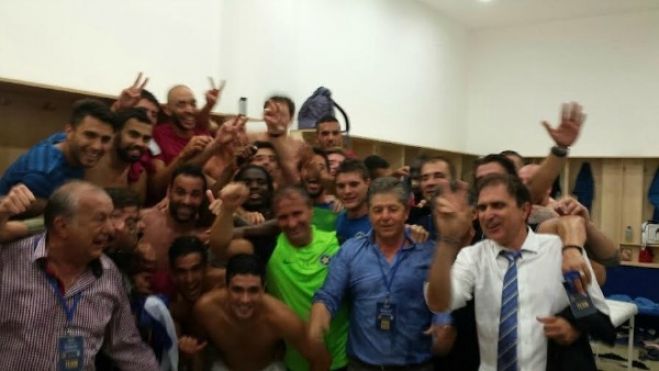 &Tau;&omicron; &gamma;&lambda;έ&nu;&tau;&iota; &sigma;&tau;&alpha; &alpha;&pi;&omicron;&delta;&upsilon;&tau;ή&rho;&iota;&alpha; &tau;&omicron;&upsilon; &Alpha;&sigma;&tau;έ&rho;&alpha;! (&epsilon;&iota;&kappa;ό&nu;&epsilon;&sigmaf;)