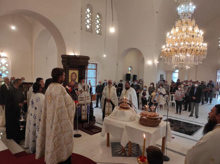 &Omicron; &Epsilon;&sigma;&pi;&epsilon;&rho;&iota;&nu;ό&sigmaf; &tau;&eta;&sigmaf; &Alpha;&gamma;ί&alpha;&sigmaf; &Tau;&rho;&iota;ά&delta;&alpha;&sigmaf; &sigma;&tau;&eta;&nu; &Tau;&rho;ί&pi;&omicron;&lambda;&eta; (&epsilon;&iota;&kappa;ό&nu;&epsilon;&sigmaf;)