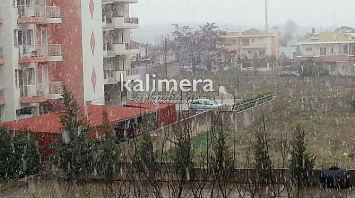 &Sigma;&upsilon;&nu;&epsilon;&chi;ί&zeta;&omicron;&nu;&tau;&alpha;&iota; &tau;&alpha; &chi;&iota;ό&nu;&iota;&alpha; &hellip; έ&rho;&chi;&epsilon;&tau;&alpha;&iota; &pi;&alpha;&gamma;&epsilon;&tau;ό&sigmaf; &kappa;&alpha;&iota; &tau;&sigma;&omicron;&upsilon;&chi;&tau;&epsilon;&rho;ό &kappa;&rho;ύ&omicron; &sigma;&tau;&eta;&nu; &Alpha;&rho;&kappa;&alpha;&delta;ί&alpha;!