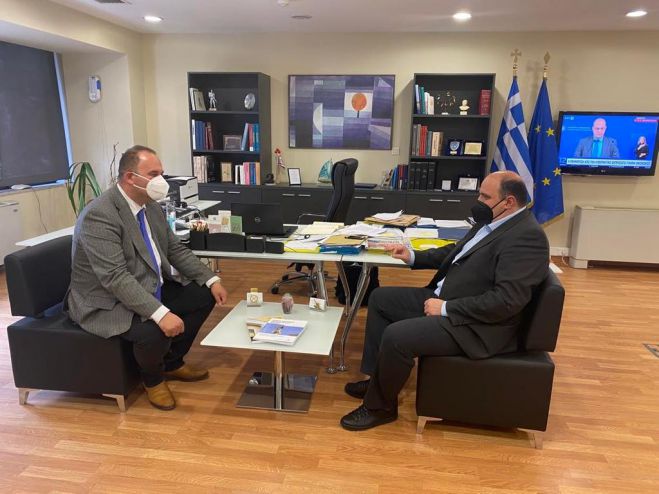 Με τον Υφυπουργό στον Πρωθυπουργό συναντήθηκε ο Κούλης | Ζητήθηκε να λειτουργήσει άμεσα ο μηχανισμός στήριξης κατοίκων και πυρόπληκτων περιοχών