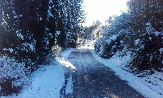 "&Kappa;&alpha;&lambda;&eta;&mu;έ&rho;&alpha;" &mu;&epsilon; ... &pi;&omicron;&lambda;ύ &pi;&alpha;&gamma;&epsilon;&tau;ό &sigma;&tau;&iota;&sigmaf; &Rho;ά&chi;&epsilon;&sigmaf; &Gamma;&omicron;&rho;&tau;&upsilon;&nu;ί&alpha;&sigmaf;! (&epsilon;&iota;&kappa;ό&nu;&epsilon;&sigmaf;)