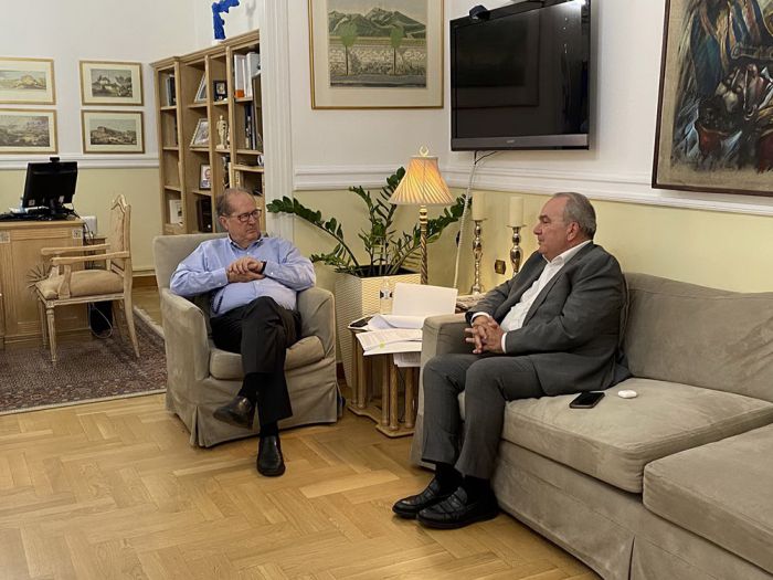 "&Sigma;&eta;&mu;&alpha;&nu;&tau;&iota;&kappa;έ&sigmaf; &epsilon;&xi;&epsilon;&lambda;ί&xi;&epsilon;&iota;&sigmaf; &alpha;&nu;&alpha;&mu;έ&nu;&omicron;&nu;&tau;&alpha;&iota; &sigma;&tau;&eta; &Mu;&epsilon;&gamma;&alpha;&lambda;ό&pi;&omicron;&lambda;&eta;" | &Sigma;&upsilon;&nu;ά&nu;&tau;&eta;&sigma;&eta; &Nu;ί&kappa;&alpha; &mu;&epsilon; &tau;&omicron;&nu; &alpha;&nu;&alpha;&pi;&lambda;&eta;&rho;&omega;&tau;ή &upsilon;&pi;&omicron;&upsilon;&rho;&gamma;ό &Alpha;&nu;ά&pi;&tau;&upsilon;&xi;&eta;&sigmaf; &Nu;. &Pi;&alpha;&pi;&alpha;&theta;&alpha;&nu;ά&sigma;&eta;