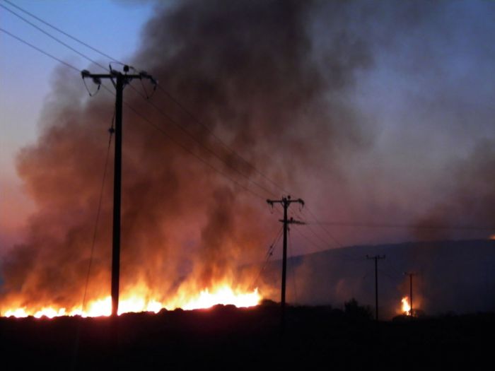 Αναζωπυρώθηκε η φωτιά στα Κύθηρα: «Θα καούμε ζωντανοί» - Εκκενώνονται χωριά