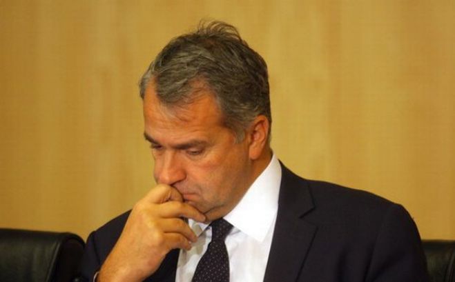 &Nu;&Delta; | &Sigma;&tau;&eta;&nu; &Tau;&rho;ί&pi;&omicron;&lambda;&eta; έ&rho;&chi;&epsilon;&tau;&alpha;&iota; &omicron; &Mu;ά&kappa;&eta;&sigmaf; &Beta;&omicron;&rho;ί&delta;&eta;&sigmaf;