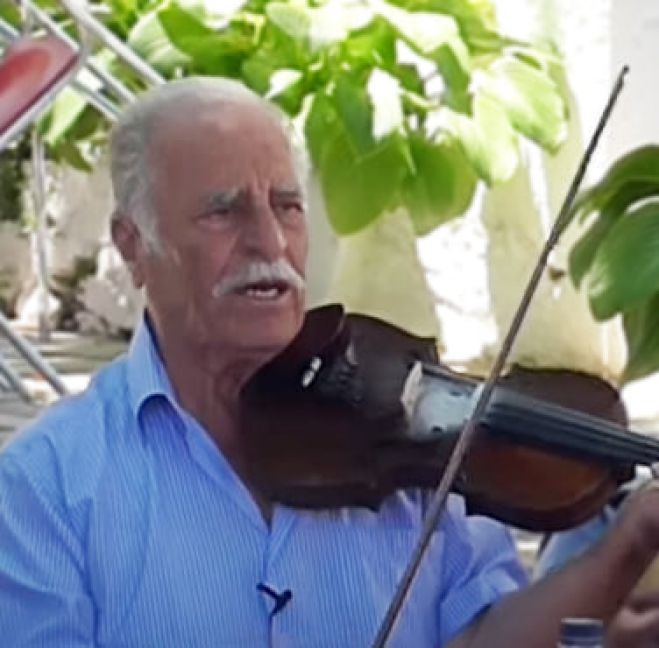 &Kappa;&upsilon;&nu;&omicron;&upsilon;&rho;ί&alpha; | "Έ&phi;&upsilon;&gamma;&epsilon;" &omicron; &beta;&iota;&omicron;&lambda;&iota;&sigma;&tau;ή&sigmaf; &Mu;&iota;&chi;&alpha;́&lambda;&eta;&sigmaf; &Beta;&lambda;&alpha;&chi;&omicron;&pi;&alpha;&nu;&alpha;&gamma;&iota;&omega;́&tau;&eta;&sigmaf; (vd)