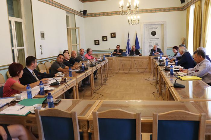 &Sigma;&epsilon; 120.000 &tau;ό&nu;&nu;&omicron;&upsilon;&sigmaf; &epsilon;&kappa;&tau;&iota;&mu;ά&tau;&alpha;&iota; &eta; &phi;&epsilon;&tau;&iota;&nu;ή &pi;&alpha;&rho;&alpha;&gamma;&omega;&gamma;ή &epsilon;&lambda;&alpha;&iota;&omicron;&lambda;ά&delta;&omicron;&upsilon; &sigma;&tau;&eta;&nu; &Pi;&epsilon;&rho;&iota;&phi;έ&rho;&epsilon;&iota;&alpha; &Pi;&epsilon;&lambda;&omicron;&pi;&omicron;&nu;&nu;ή&sigma;&omicron;&upsilon;