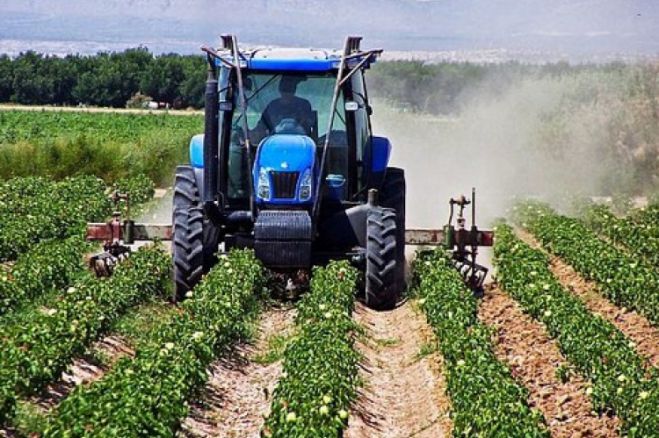 &Epsilon;&nu;&eta;&mu;&epsilon;&rho;&omega;&tau;&iota;&kappa;ή &eta;&mu;&epsilon;&rho;ί&delta;&alpha; &gamma;&iota;&alpha; &alpha;&gamma;&rho;ό&tau;&epsilon;&sigmaf; &sigma;&tau;&eta;&nu; &Tau;&rho;ί&pi;&omicron;&lambda;&eta;