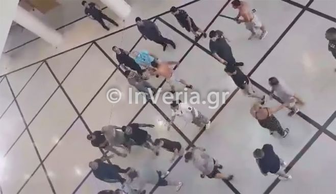 &Sigma;&upsilon;&mu;&pi;&lambda;&omicron;&kappa;έ&sigmaf; &mu;&epsilon; &omicron;&mu;ά&delta;&epsilon;&sigmaf; "&Rho;&omicron;&mu;ά" &sigma;&tau;&omicron; &delta;&iota;&kappa;&alpha;&sigma;&tau;ή&rho;&iota;&omicron; &tau;&eta;&sigmaf; &Beta;έ&rho;&omicron;&iota;&alpha;&sigmaf; (vd)