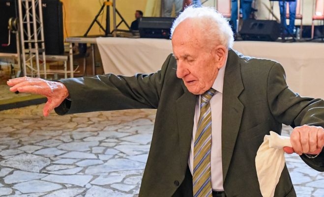 "Έ&phi;&upsilon;&gamma;&epsilon;" &alpha;&pi;ό &tau;&eta; &zeta;&omega;ή &sigma;&epsilon; &eta;&lambda;&iota;&kappa;ί&alpha; 92 &epsilon;&tau;ώ&nu; &omicron; &pi;&epsilon;&theta;&epsilon;&rho;ό&sigmaf; &tau;&omicron;&upsilon; &Beta;&alpha;&gamma;&gamma;έ&lambda;&eta; &Gamma;&iota;&alpha;&nu;&nu;&alpha;&kappa;&omicron;ύ&rho;&alpha;