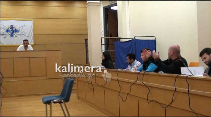 &Alpha;&nu;&alpha;&kappa;&lambda;ή&theta;&eta;&kappa;&epsilon; &alpha;&pi;ό&phi;&alpha;&sigma;&eta; &tau;&eta;&sigmaf; &Delta;&eta;&mu;&omicron;&tau;&iota;&kappa;ή&sigmaf; &Kappa;&omicron;&iota;&nu;ό&tau;&eta;&tau;&alpha;&sigmaf; &Tau;&rho;ί&pi;&omicron;&lambda;&eta;&sigmaf;