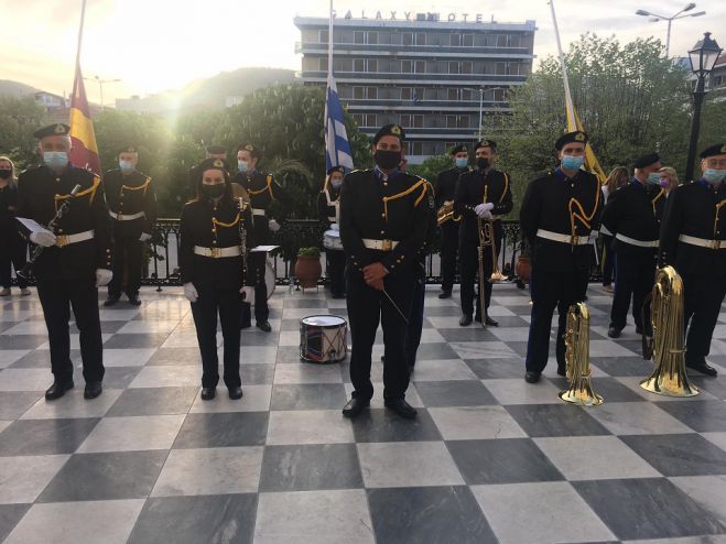 &ldquo;&Sigma;&pi;ί&tau;&iota; &mu;&epsilon; &tau;&omicron; mega&rdquo; ... &mu;&epsilon; &tau;&eta; &Phi;&iota;&lambda;&alpha;&rho;&mu;&omicron;&nu;&iota;&kappa;ή &tau;&omicron;&upsilon; &Delta;ή&mu;&omicron;&upsilon; &Tau;&rho;ί&pi;&omicron;&lambda;&eta;&sigmaf;!
