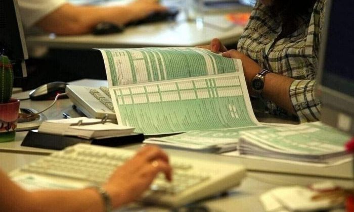 Ελεύθεροι επαγγελματίες στη φάκα της ΑΑΔΕ– Εμφάνιζαν ζημιές και εισοδήματα κάτω από τον βασικό μισθό