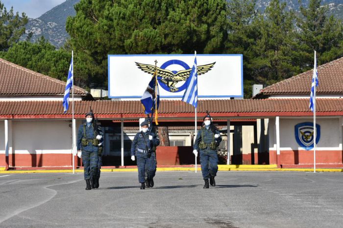 &Tau;&rho;ί&pi;&omicron;&lambda;&eta; | &Omicron;&rho;&kappa;&omega;&mu;&omicron;&sigma;ί&alpha; &sigma;&tau;&eta;&nu; 124 &Pi;&Beta;&Epsilon; (&epsilon;&iota;&kappa;ό&nu;&epsilon;&sigmaf;)