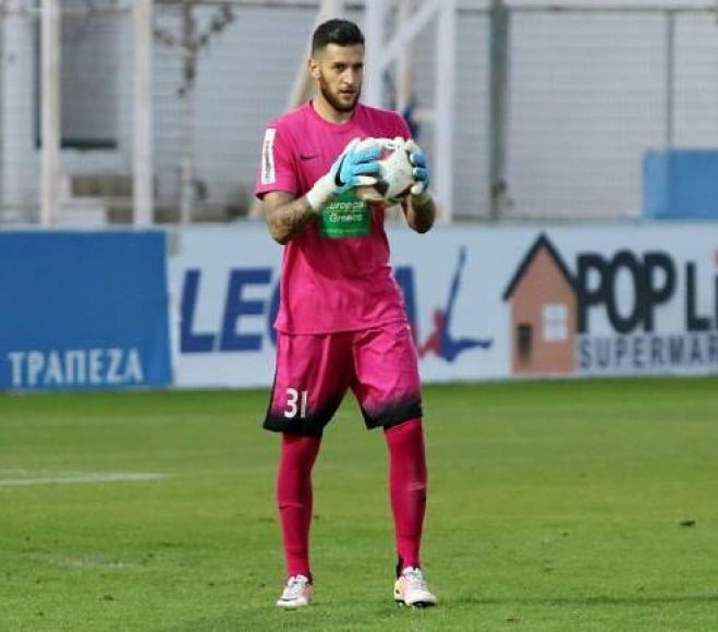 &Omicron; &Gamma;&iota;&alpha;&nu;&nu;&alpha;&kappa;ό&pi;&omicron;&upsilon;&lambda;&omicron;&sigmaf; &kappa;&rho;ά&tau;&eta;&sigma;&epsilon; &tau;&omicron; &laquo;0&raquo; - &Mu;&epsilon;&gamma;ά&lambda;&eta; &nu;ί&kappa;&eta; &gamma;&iota;&alpha; &tau;&eta;&nu; &Kappa;έ&rho;&kappa;&upsilon;&rho;&alpha;!